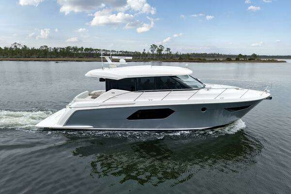 Tiara Yachts C49 Coupe Yacht For Sale