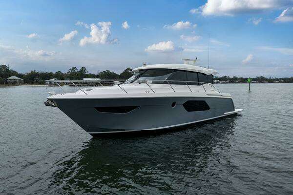 Tiara Yachts C49 Coupe Yacht For Sale