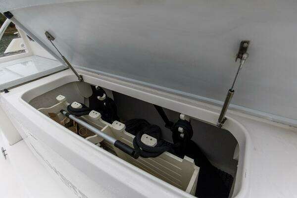 Tiara Yachts C49 Coupe Yacht For Sale