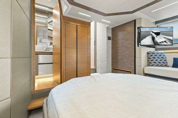 Tiara Yachts C49 Coupe Yacht For Sale