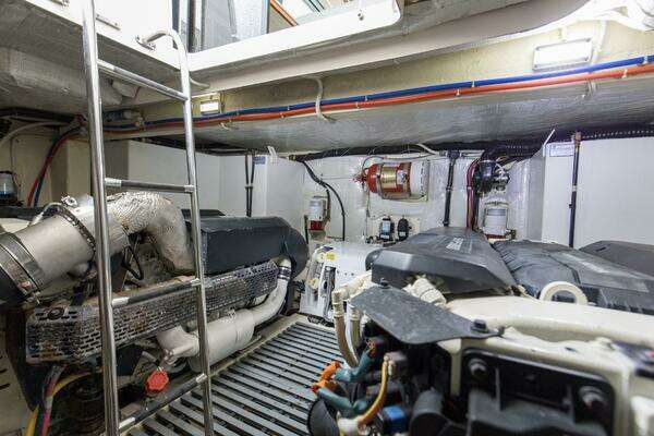 Tiara Yachts C49 Coupe Yacht For Sale