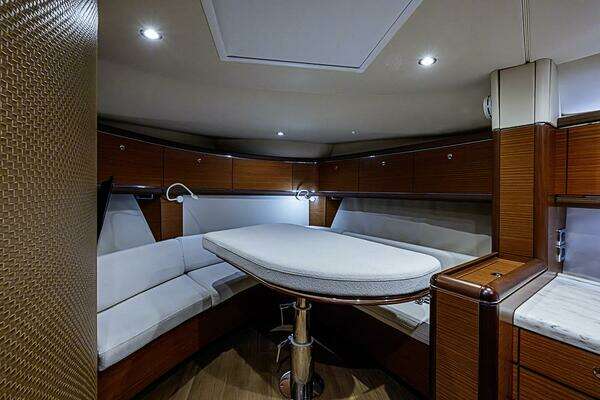 Zeelander Z44 Yacht For Sale