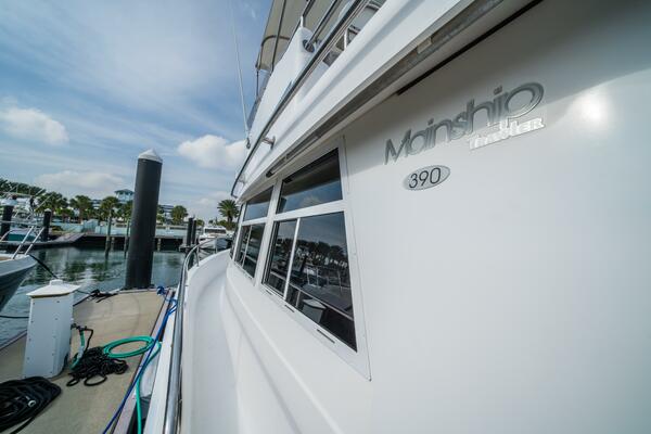 Sea Bandit 39ft Mainship Yacht For Sale