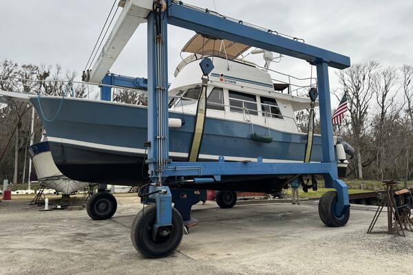 Sea Bandit 39ft Mainship Yacht For Sale