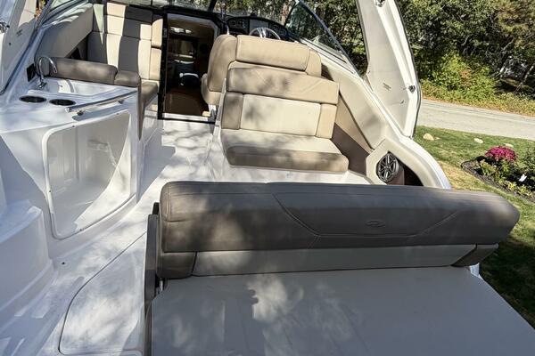 28ft Regal Yacht For Sale