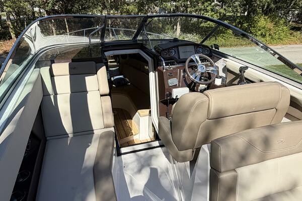 28ft Regal Yacht For Sale