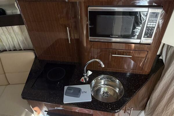 28ft Regal Yacht For Sale