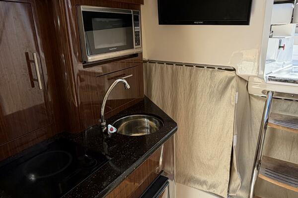 28ft Regal Yacht For Sale