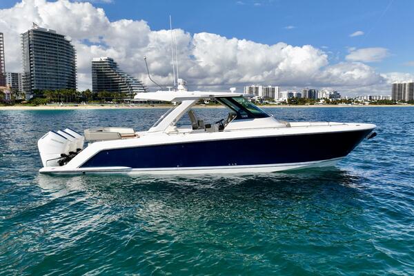 S Y  Royale  38ft Tiara Yachts Yacht For Sale
