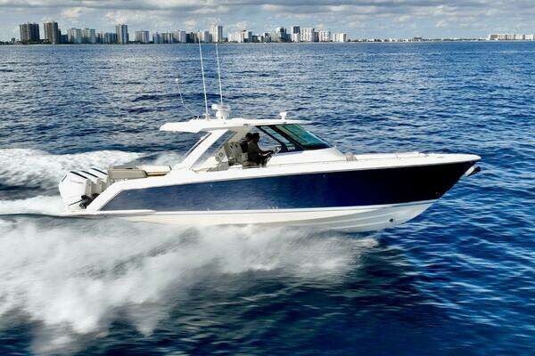 Tiara Yachts 38 LS Yacht For Sale