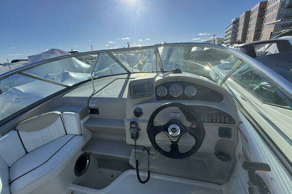 Photo of the 2008 Sea Ray 240 Sundancer