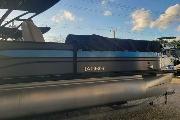 25ft Harris Yacht For Sale