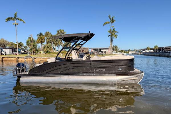 23ft Harris Yacht For Sale