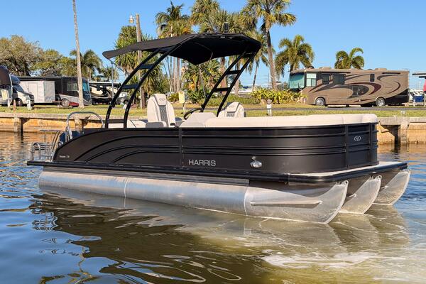 23ft Harris Yacht For Sale