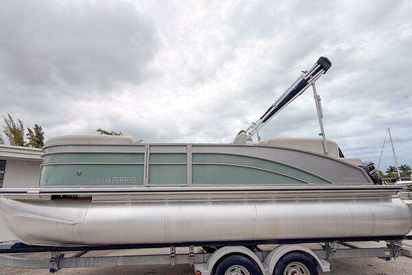 21-ft-Harris-2023-210 Cruiser-Dania Beach Florida United States yacht for sale