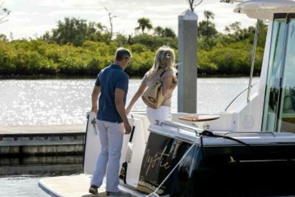 37ft Back Cove Yacht For Sale