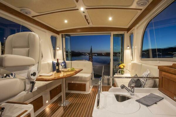 37ft Back Cove Yacht For Sale
