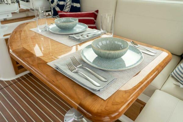 37ft Back Cove Yacht For Sale