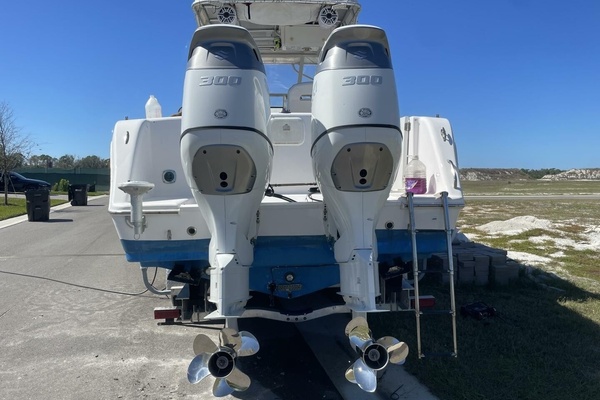 32ft Pro Line Yacht For Sale