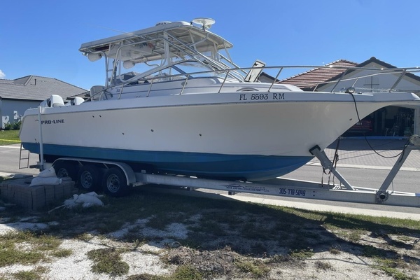 32ft Pro Line Yacht For Sale