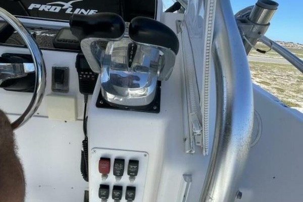 32ft Pro Line Yacht For Sale
