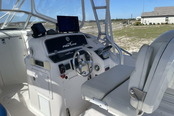 32ft Pro Line Yacht For Sale