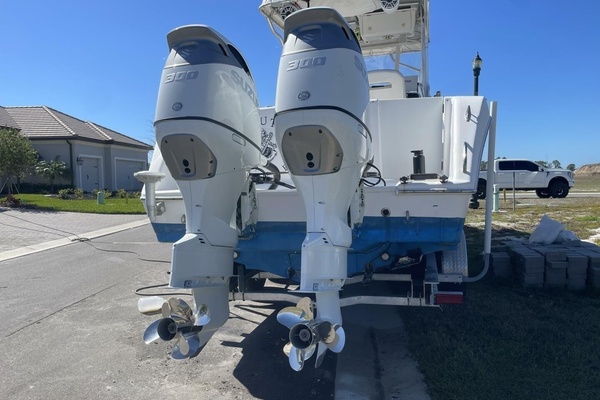32ft Pro Line Yacht For Sale