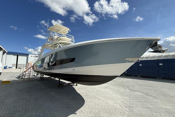 42ft Boston Whaler Yacht For Sale