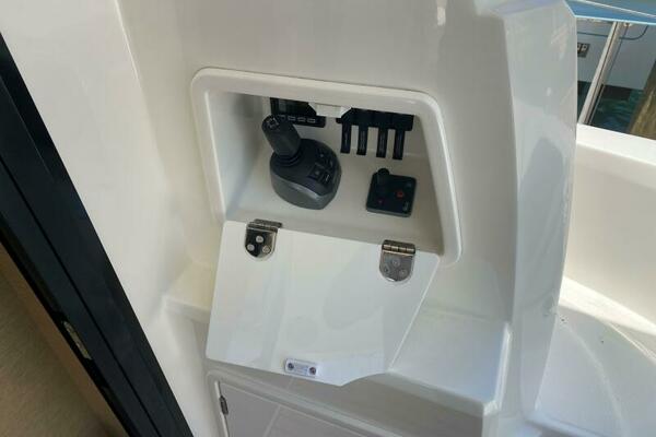 LUCKY ONE 46ft Prestige Yacht For Sale