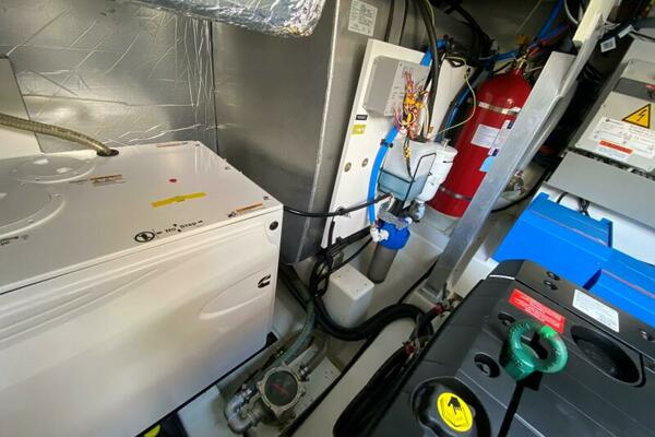 LUCKY ONE 46ft Prestige Yacht For Sale