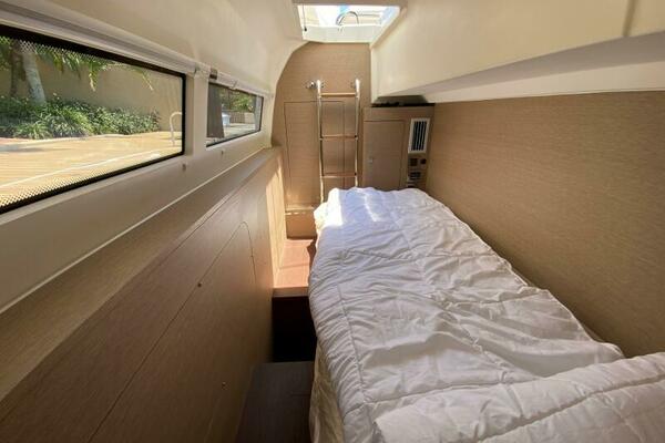 LUCKY ONE 46ft Prestige Yacht For Sale