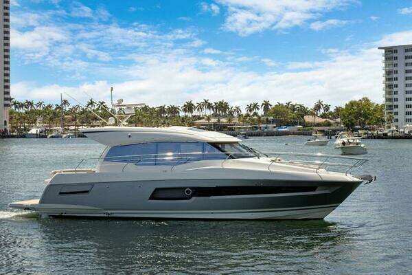 46-ft-Prestige-2020-460S-LUCKY ONE Boca Raton Florida United States  yacht for sale
