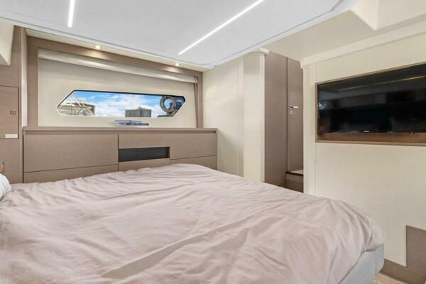 LUCKY ONE 46ft Prestige Yacht For Sale