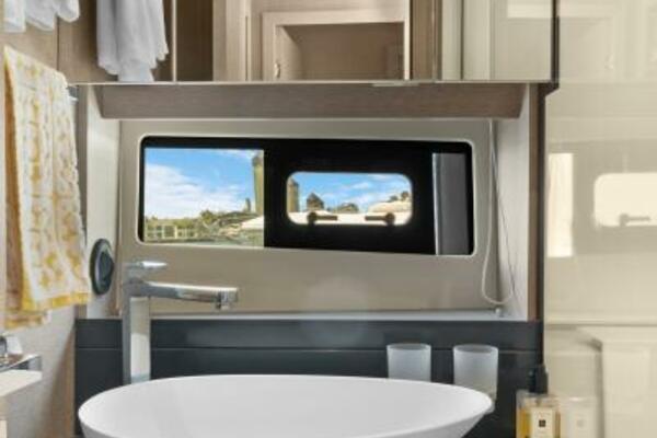 LUCKY ONE 46ft Prestige Yacht For Sale