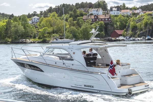31-ft-Marex-2025-310 Suncruiser-Naples Florida United States yacht for sale