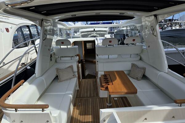 31ft Marex Yacht For Sale