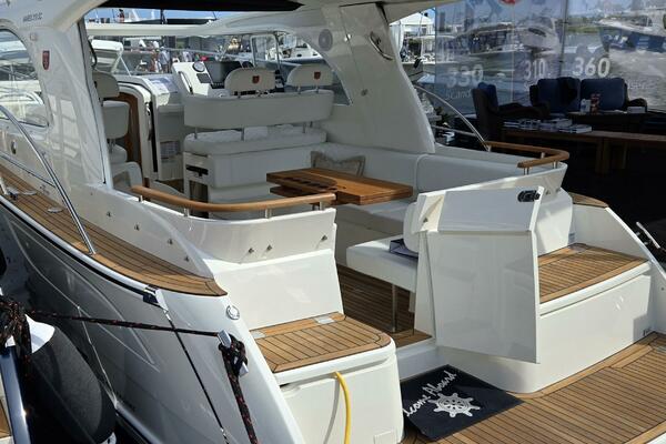 31ft Marex Yacht For Sale