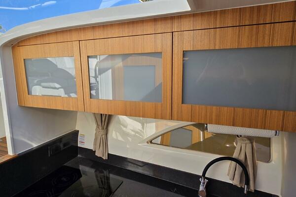 31ft Marex Yacht For Sale