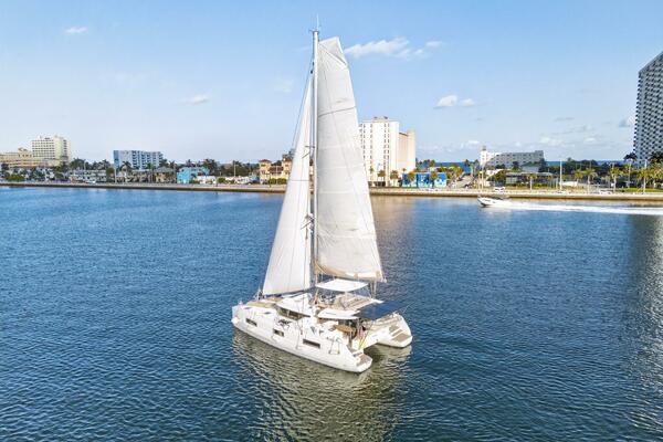 White Heron 46ft Lagoon Yacht For Sale