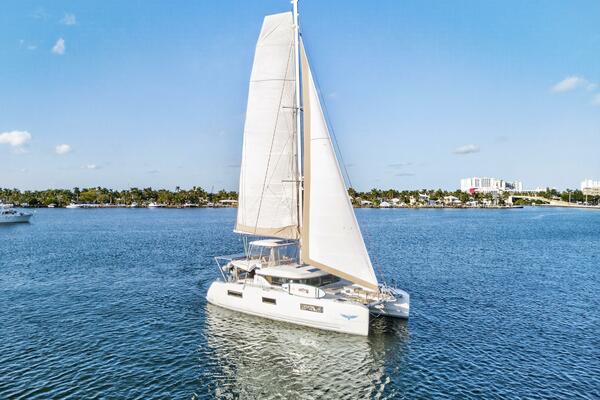 White Heron 46ft Lagoon Yacht For Sale
