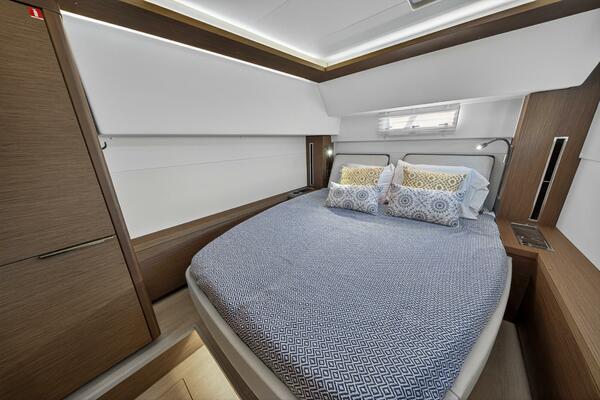 White Heron 46ft Lagoon Yacht For Sale