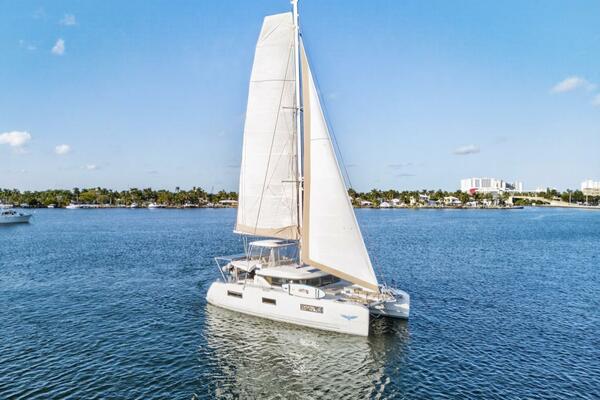 White Heron 46ft Lagoon Yacht For Sale