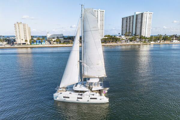 White Heron 46ft Lagoon Yacht For Sale