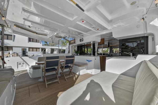 White Heron 46ft Lagoon Yacht For Sale