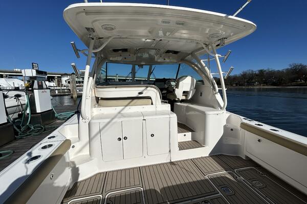 38ft Pursuit Yacht For Sale