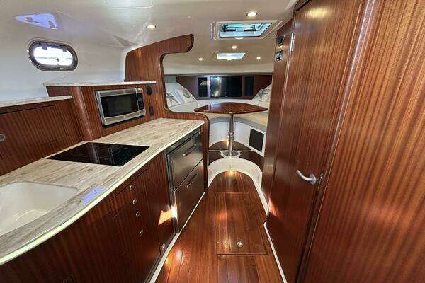 Pursuit OS 385 Offshore Yacht For Sale