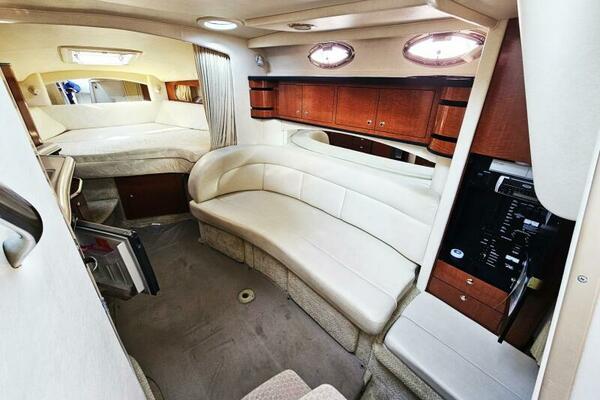 30ft Sea Ray Yacht For Sale