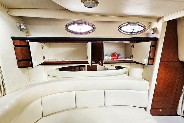 30ft Sea Ray Yacht For Sale