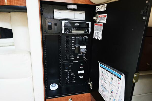 30ft Sea Ray Yacht For Sale