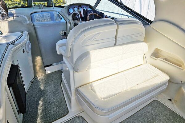 30ft Sea Ray Yacht For Sale